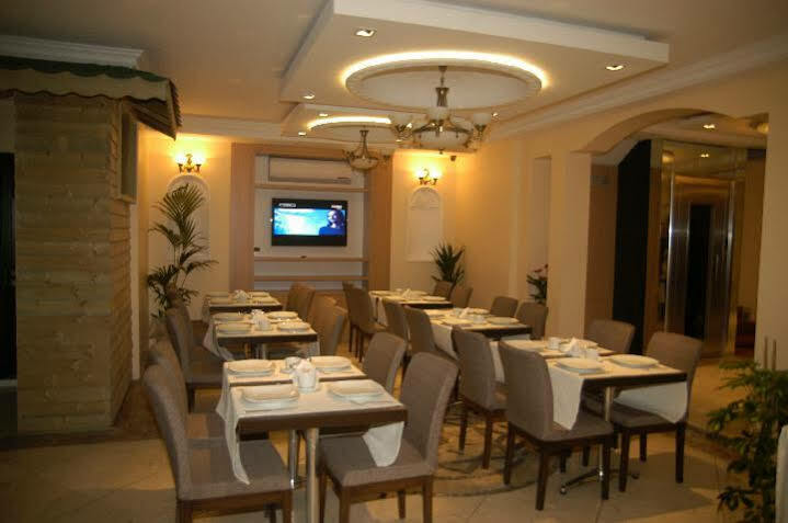 Hotel Bulvar Istanboel Buitenkant foto
